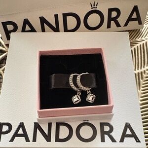 Pandora sparkling halo square hoop earrings